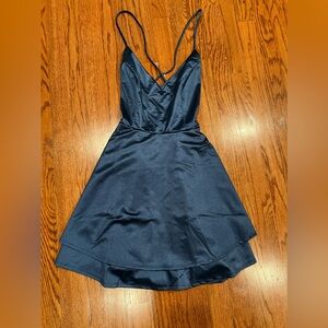 Windsor navy blue homecoming dress. New with tags. Size medium!